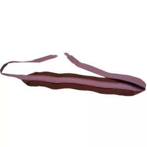 Cincha especial de tela con ensanche central de 80x20 cm para fijación del cuerpo a la camilla en clínicas de fisioterapia.