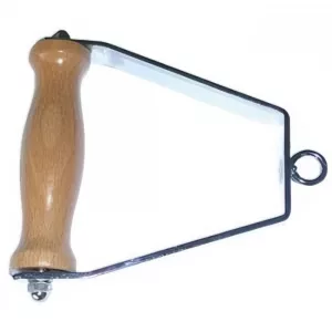 Empuñadura para mecanoterapia con estructura de acero cromado y mango ergonómico de madera de haya