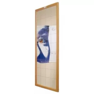Espejo cuadriculado de pared con marco de madera para ejercicios de corrección postural en fisioterapia